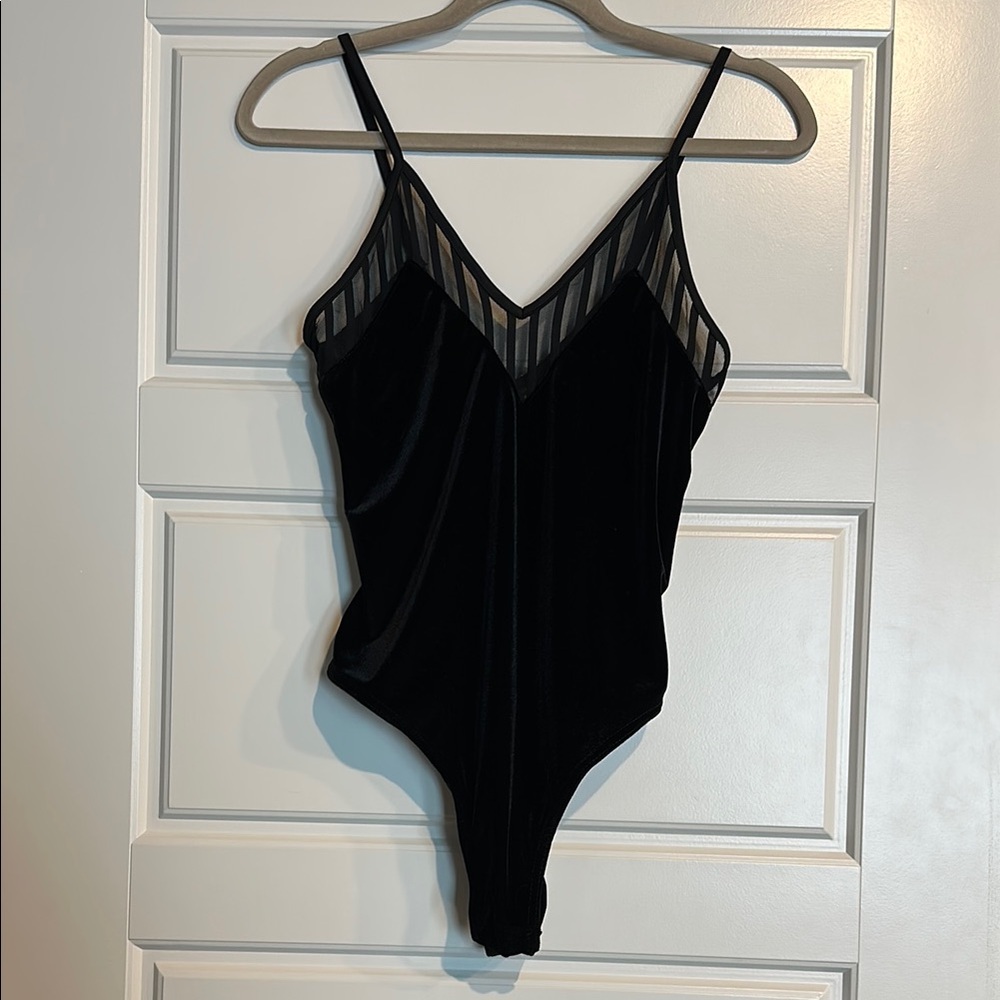 🖤 Topshop Black Velvet/ Netted Fitted Bodysuit